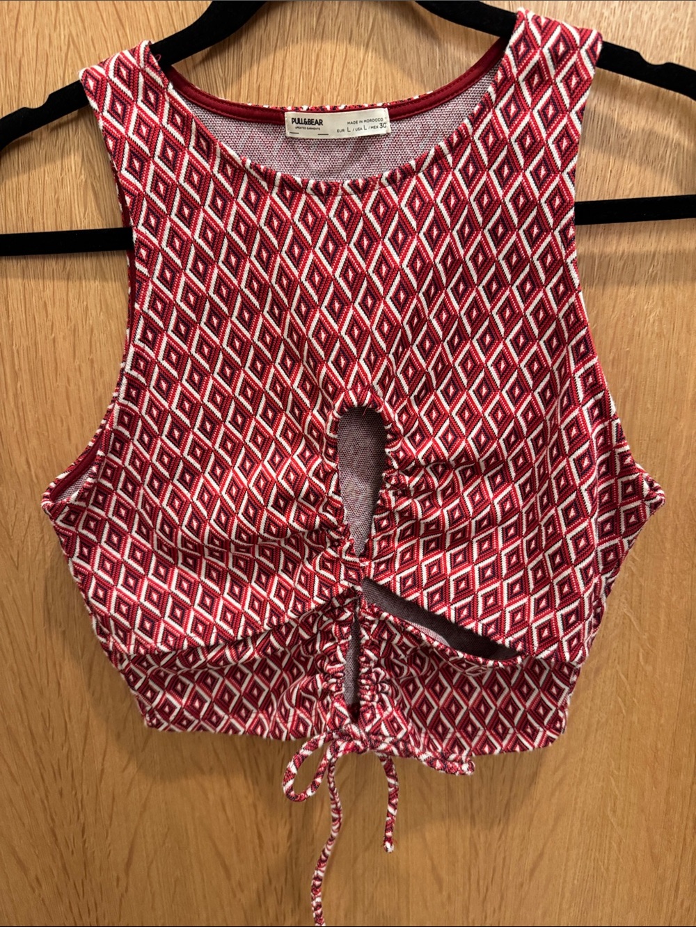 Pull&Bear Red and White Geometric Tie-Front Crop Top